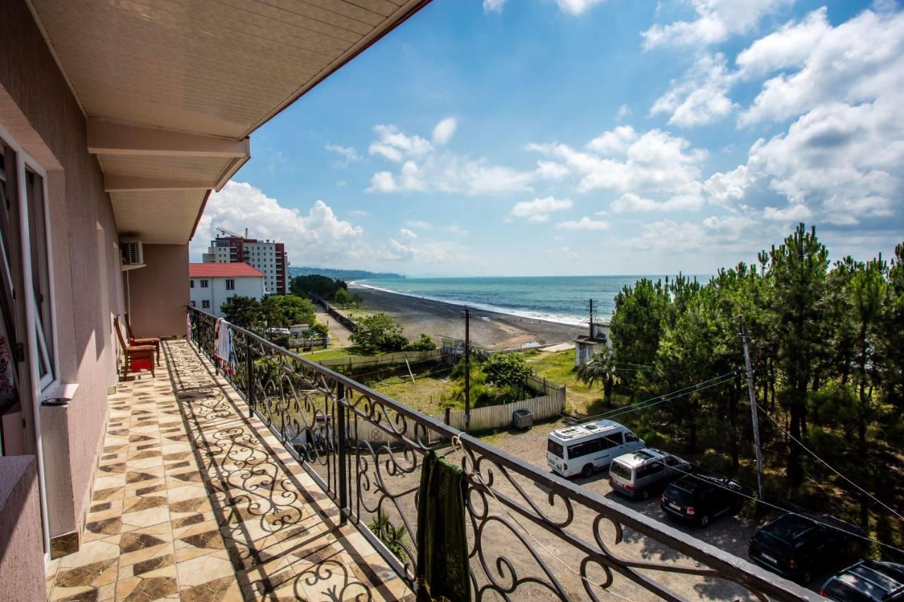 Guesthouse White Swan Kobuleti Zewnętrze zdjęcie